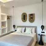 Mykonos Dot 4*