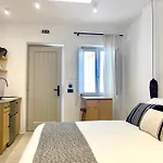 Mykonos Dot Ξενοδοχείο με διαμερίσματα 4*