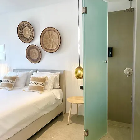 Mykonos Dot Áno Merá