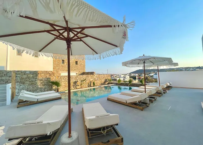 Mykonos Dot 4*