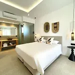 Mykonos Dot